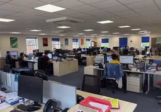 16 Castle Mound Way, Rugby to rent Interior Photo- Image 2 of 2