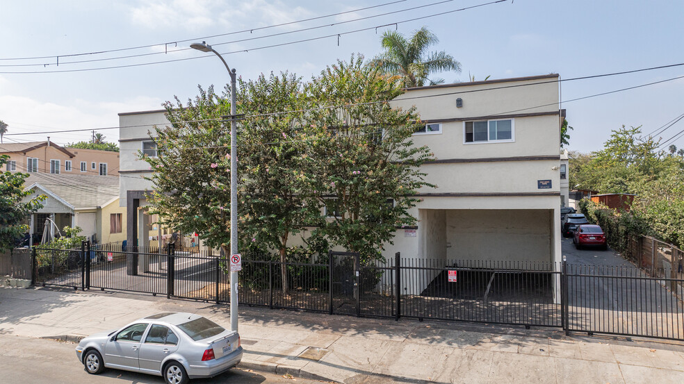 207 N Savannah St, Los Angeles, CA for sale - Building Photo - Image 1 of 8