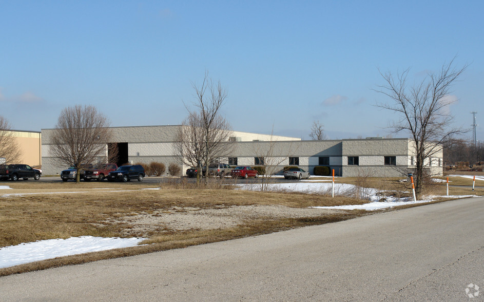 8350 Fremont Pike, Perrysburg, OH for sale - Building Photo - Image 1 of 1