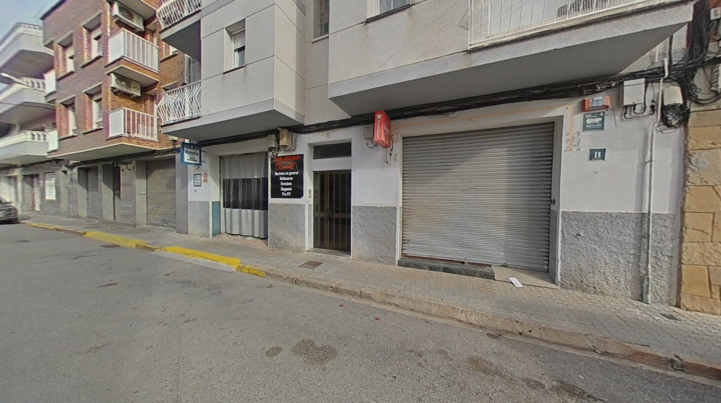 Carrer Rafael de Casanova, Sant Vicenç de Castellet, BAR 08295 - Unit Puerta 01 -  - Interior Photo - Image 1 of 20