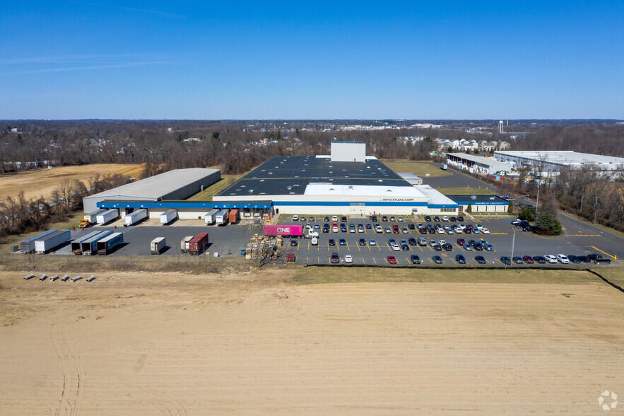 800 Coopertown Rd, Delanco, NJ for rent - Aerial - Image 3 of 12