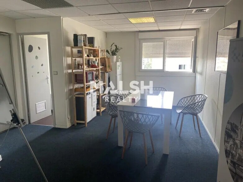 Office in Villeurbanne to rent - Interior Photo - Image 3 of 6
