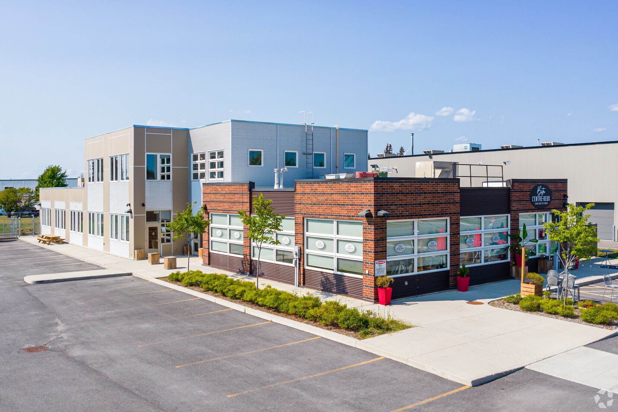 511 Lacolle Way, Ottawa, ON for sale Primary Photo- Image 1 of 1