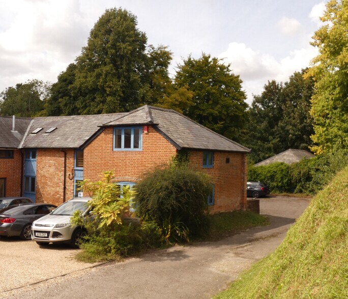 Church Ln, Twyford for sale - Primary Photo - Image 1 of 1