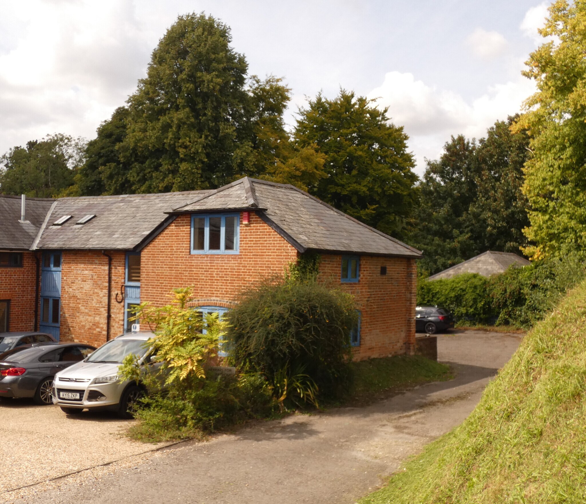 Church Ln, Twyford for sale Primary Photo- Image 1 of 1