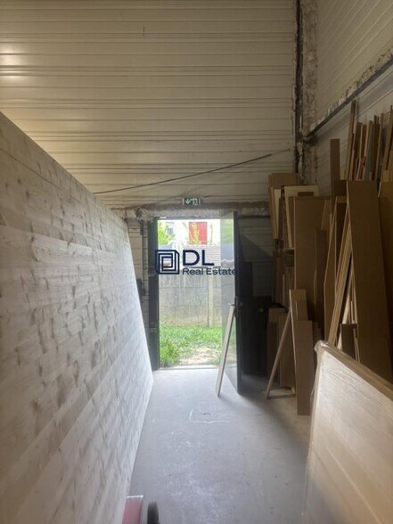 Light Industrial in Villeneuve-Saint-Georges to rent - Interior Photo - Image 2 of 5