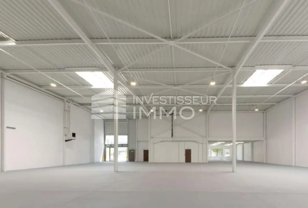 Location Local d'activités 1 117 m² - Photo 1
