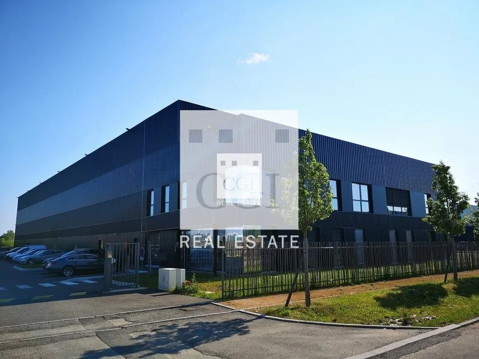 Location Local d'activités 2 883 m² - Photo 1