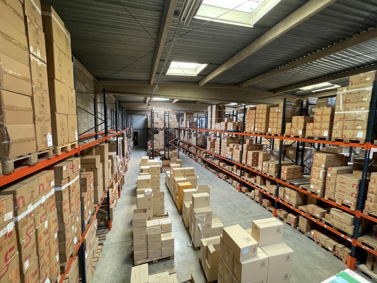Industrial in L'Haÿ-les-Roses to rent Interior Photo- Image 1 of 7