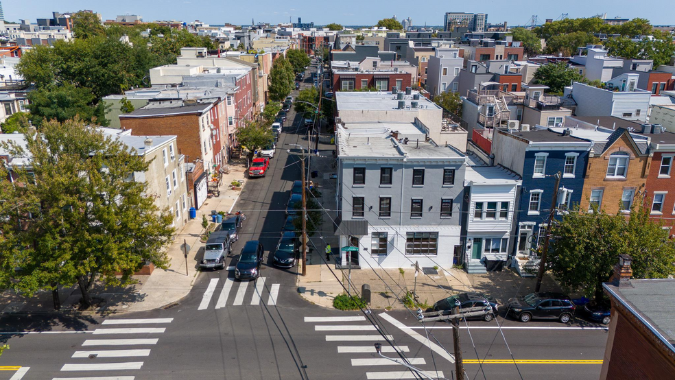 835-837 Corinthian Ave, Philadelphia, PA for rent - Building Photo - Image 2 of 16