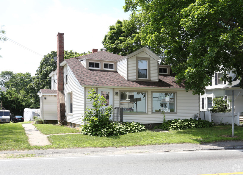 26 W Main St, Clinton, CT for sale - Primary Photo - Image 1 of 1