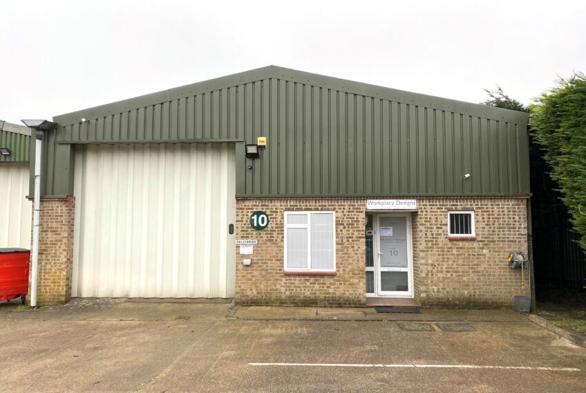 Wycombe Rd, Stokenchurch for sale Building Photo- Image 1 of 1