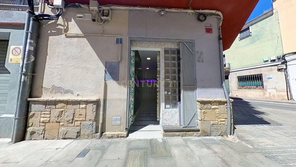 Retail in Malgrat de Mar, Barcelona to rent - Building Photo - Image 1 of 4