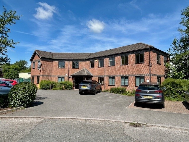 Charnham Ln, Hungerford to rent Building Photo- Image 1 of 3
