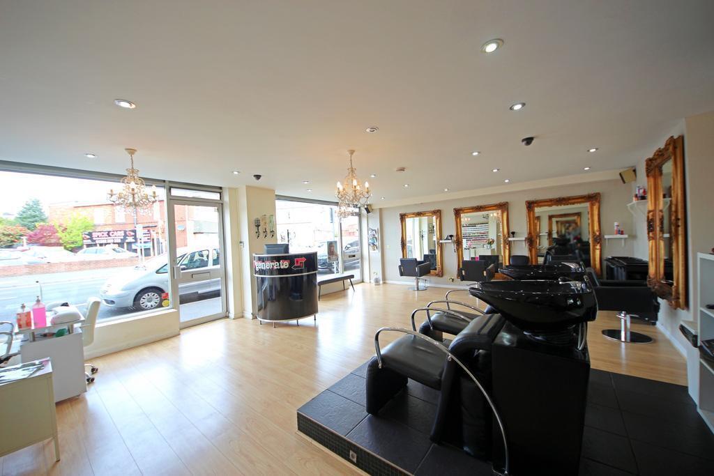 384-394 Holdenhurst Rd, Bournemouth to rent Interior Photo- Image 1 of 4