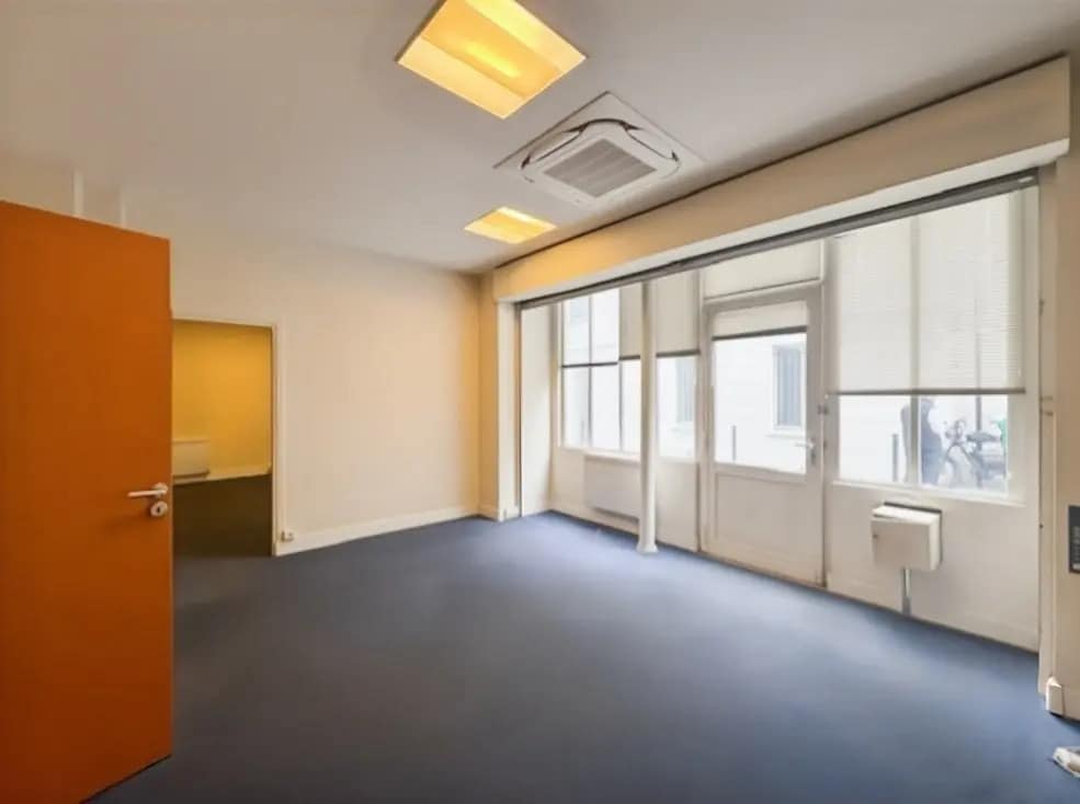 Location Commerce 74 m² - Photo 1