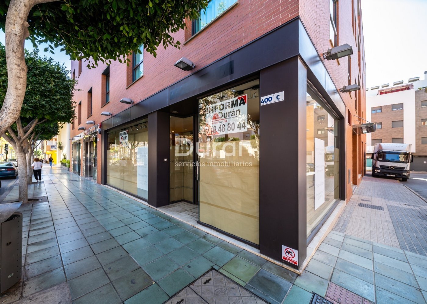 Retail in El Ejido, Almería to rent Building Photo- Image 1 of 39