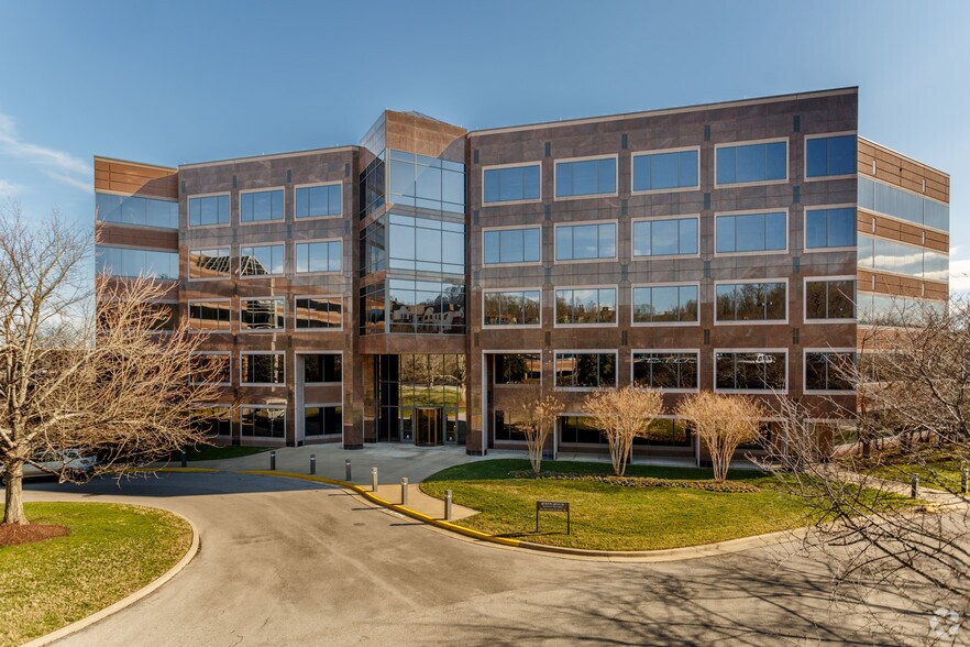 20 Burton Hills Blvd, Nashville, TN for sale - Primary Photo - Image 1 of 1