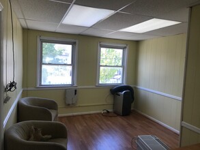 378 Schuyler Ave, Kearny, NJ for rent Interior Photo- Image 2 of 2