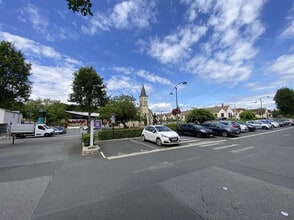 14 Place De L'Europe, Émerainville, SEM - AERIAL  map view
