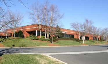 4420 Taggart Creek Rd, Charlotte, NC for rent Building Photo- Image 1 of 8