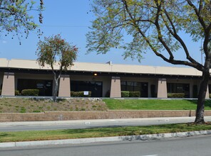 551-581 W Covina Blvd, San Dimas, CA for rent Building Photo- Image 2 of 9