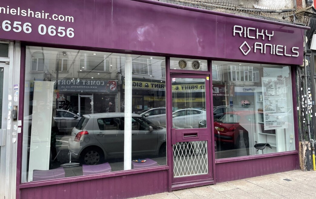 345 Lower Addiscombe Rd, Croydon for sale Primary Photo- Image 1 of 1