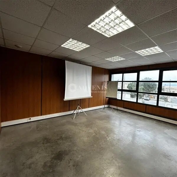 Location Bureaux 120 m² - Photo 1