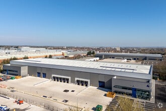 Dunlop Way, Birmingham to rent Building Photo- Image 2 of 2