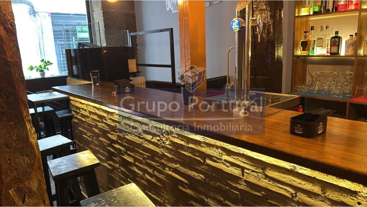 Retail in Madrid, Madrid to rent Interior Photo- Image 1 of 7