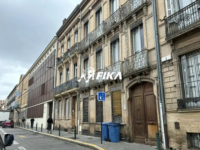 Location Bureaux 198 m²
