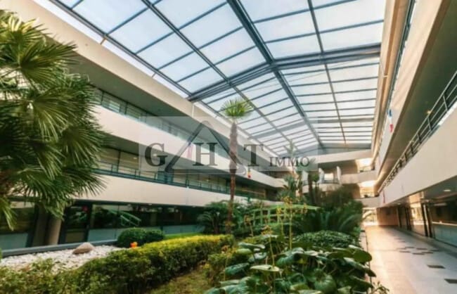 Location Bureaux 123 m²