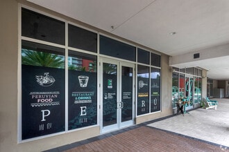 7671 NW 107th Ave, Doral, FL to rent Building Photo- Image 2 of 8