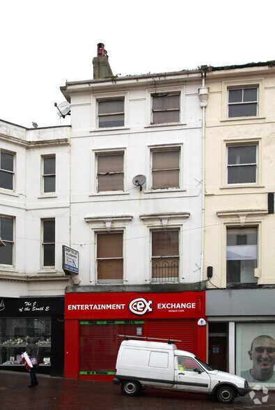 32 Sandgate Rd, Folkestone for sale - Primary Photo - Image 1 of 3