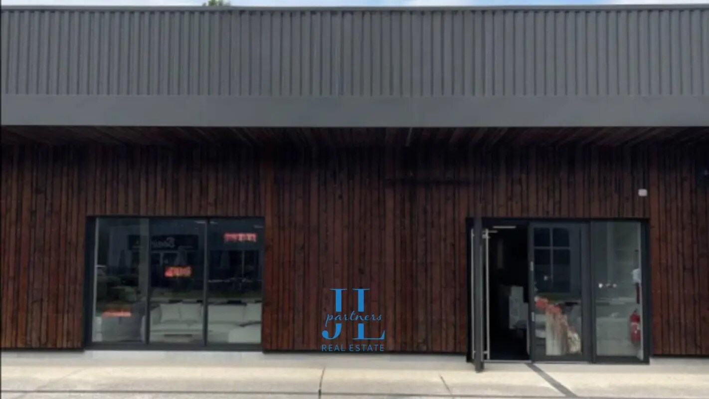 Retail in Mérignac to rent Building Photo- Image 1 of 2