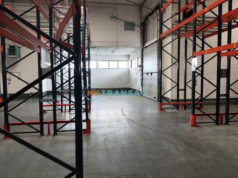 Light Industrial in Bonneuil-sur-Marne to rent - Interior Photo - Image 2 of 10