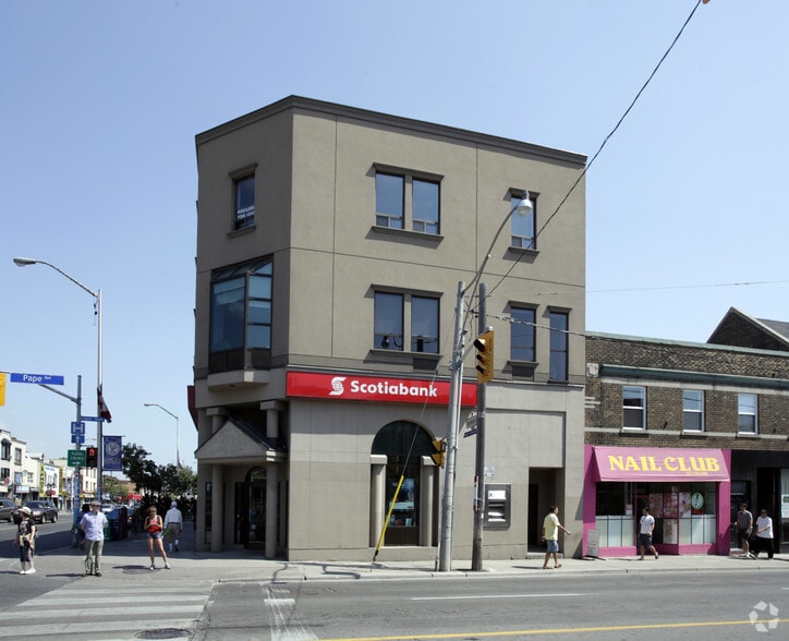 659-671 Danforth Av, Toronto, ON to rent - Building Photo - Image 3 of 5