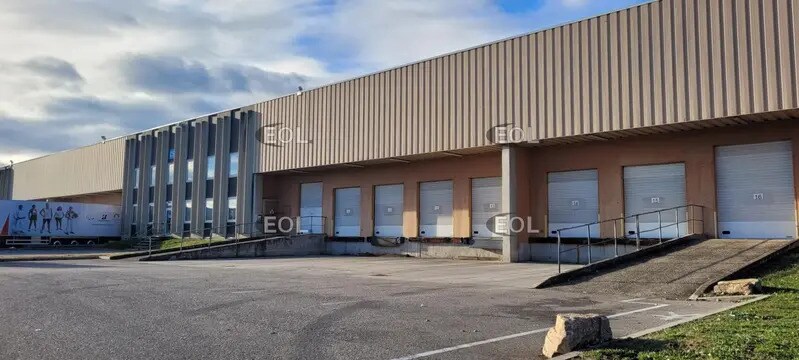 Industrial in Corbas to rent - Building Photo - Image 2 of 2