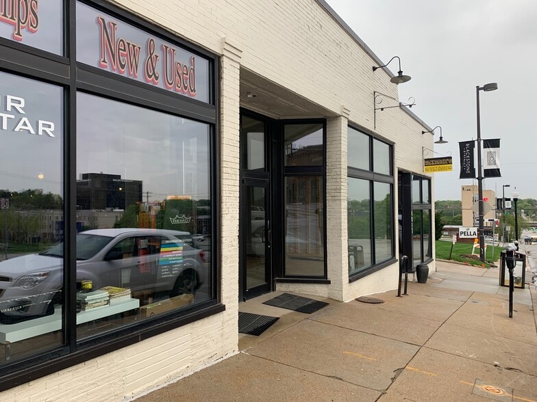 4011 Farnam St, Omaha 68131