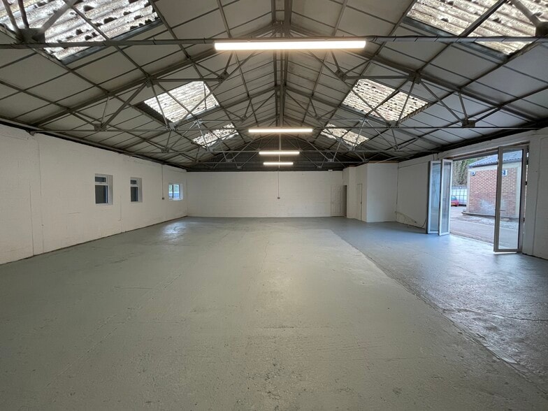 Mimram Rd, Hertford to rent - Building Photo - Image 3 of 3