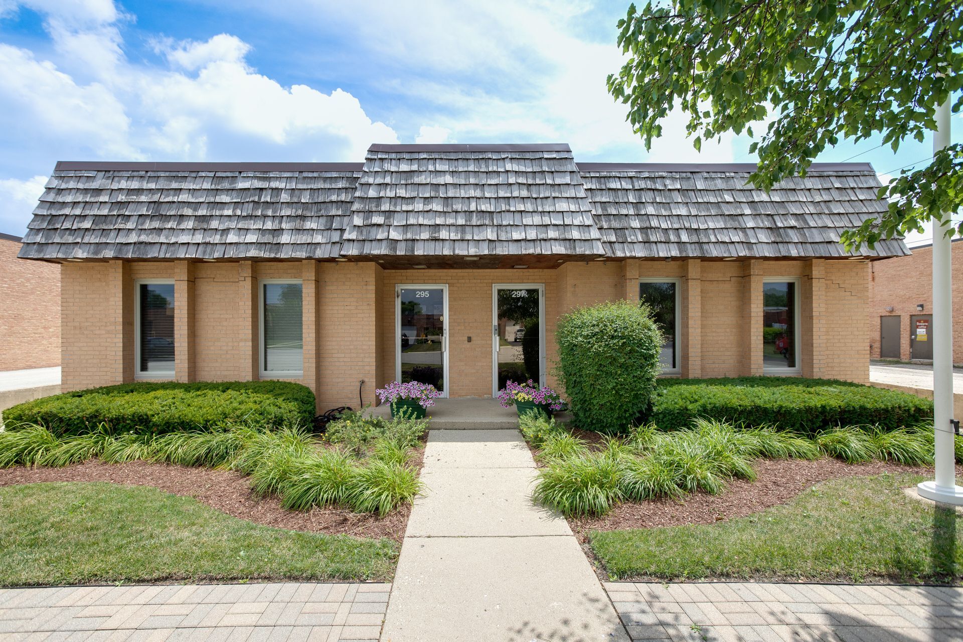295-297 Carlton Dr, Carol Stream, IL for sale Building Photo- Image 1 of 1