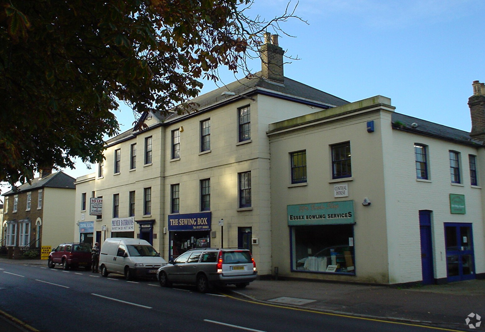 High St, Ongar to rent Building Photo- Image 1 of 3