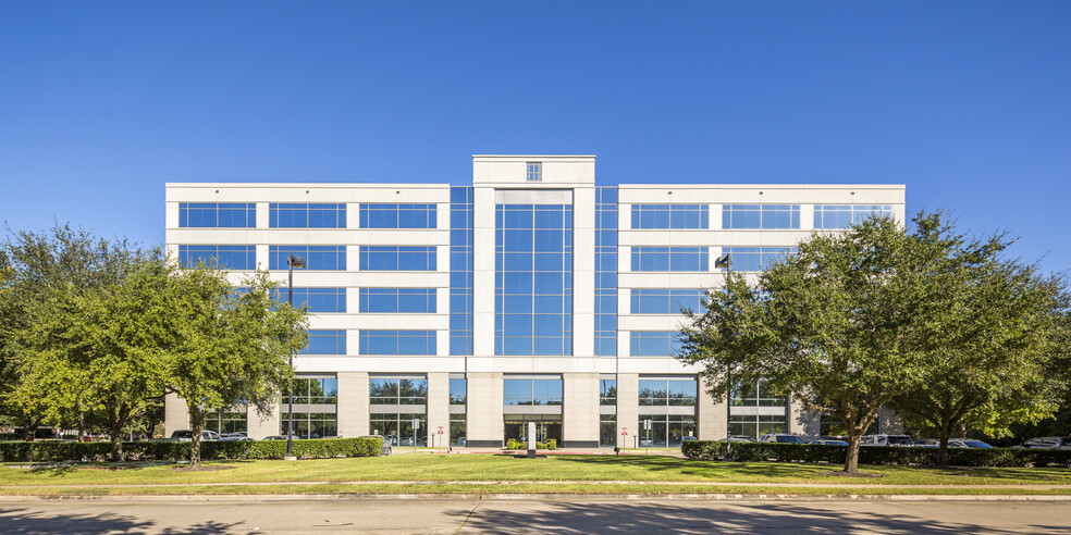 77 Sugar Creek Center Blvd, Sugar Land, TX for rent - Building Photo - Image 1 of 6