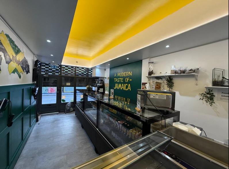 424 Coldharbour Ln, London for sale - Interior Photo - Image 3 of 5