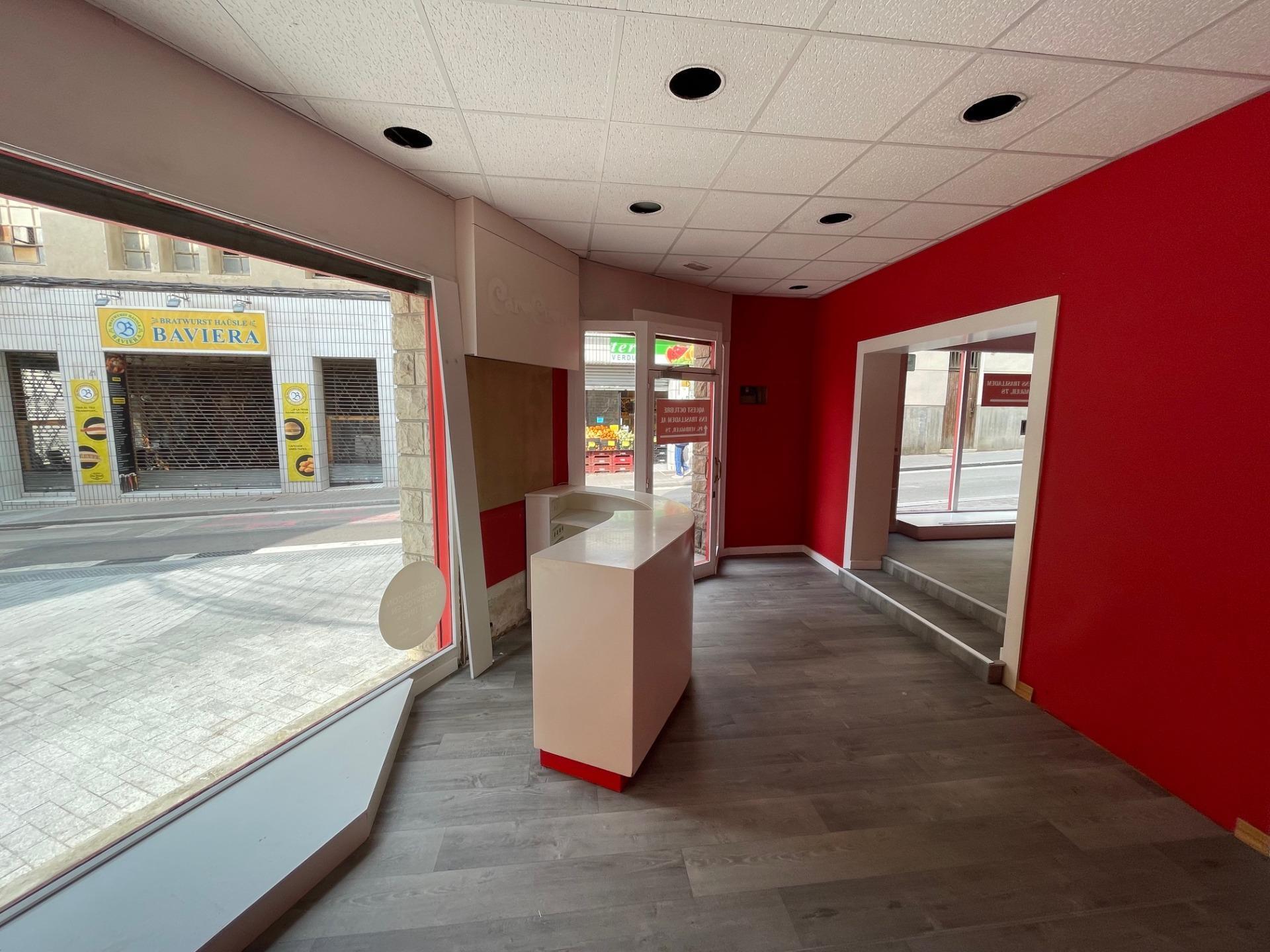Retail in Igualada, Barcelona to rent Interior Photo- Image 1 of 6