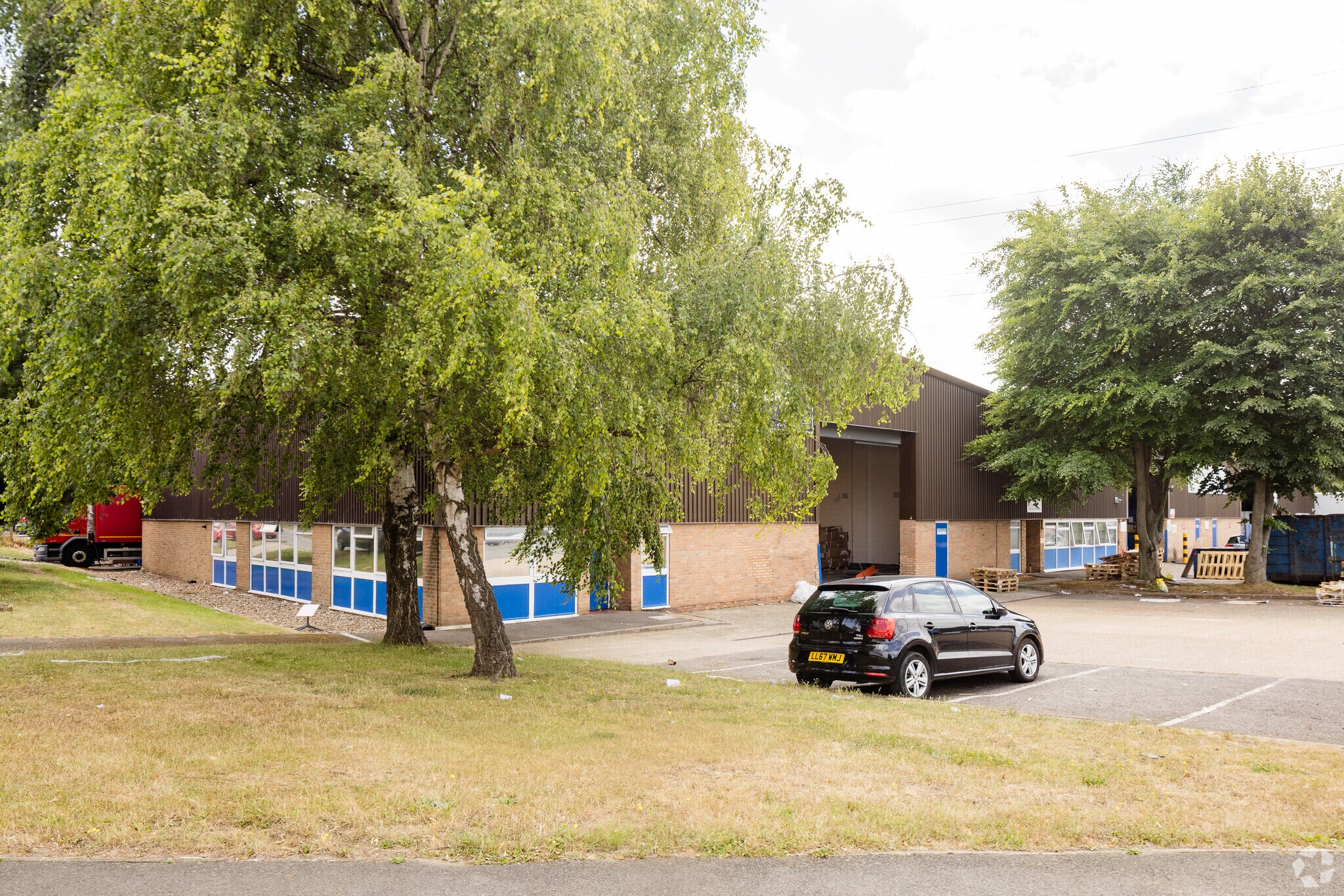 Thorney Ln N, Iver for sale Primary Photo- Image 1 of 1