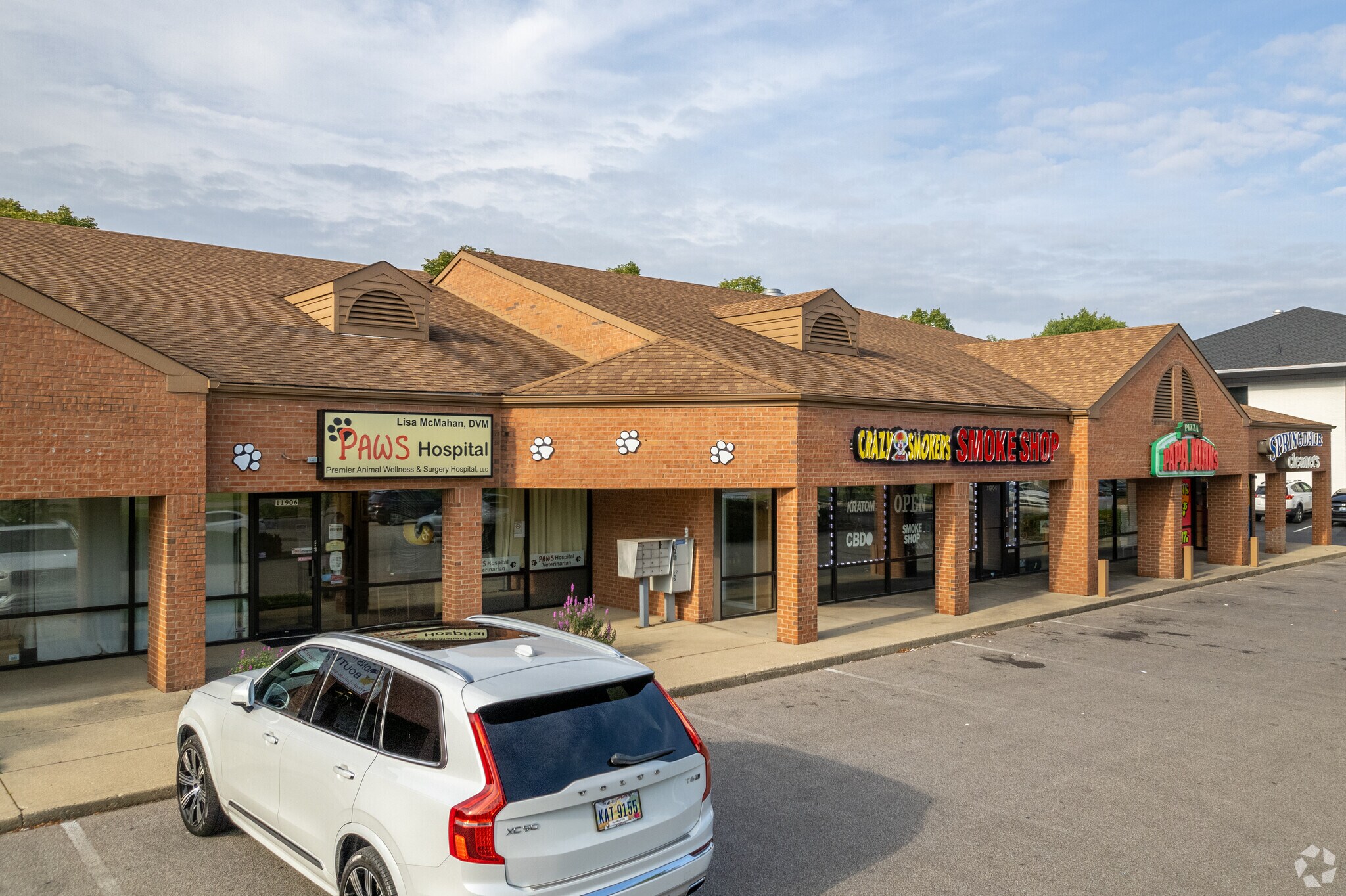 11900-11920 Montgomery Rd, Cincinnati, OH to rent Primary Photo- Image 1 of 13