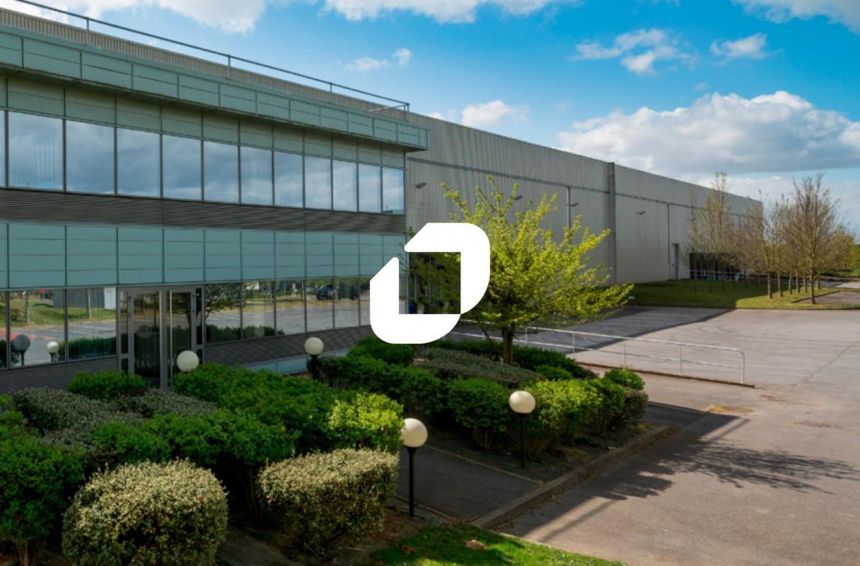 Industrial in Saint-Witz to rent Building Photo- Image 1 of 7