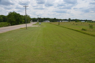 US 12 & Eastshore Dr, Edwardsburg, MI for sale Building Photo- Image 1 of 1