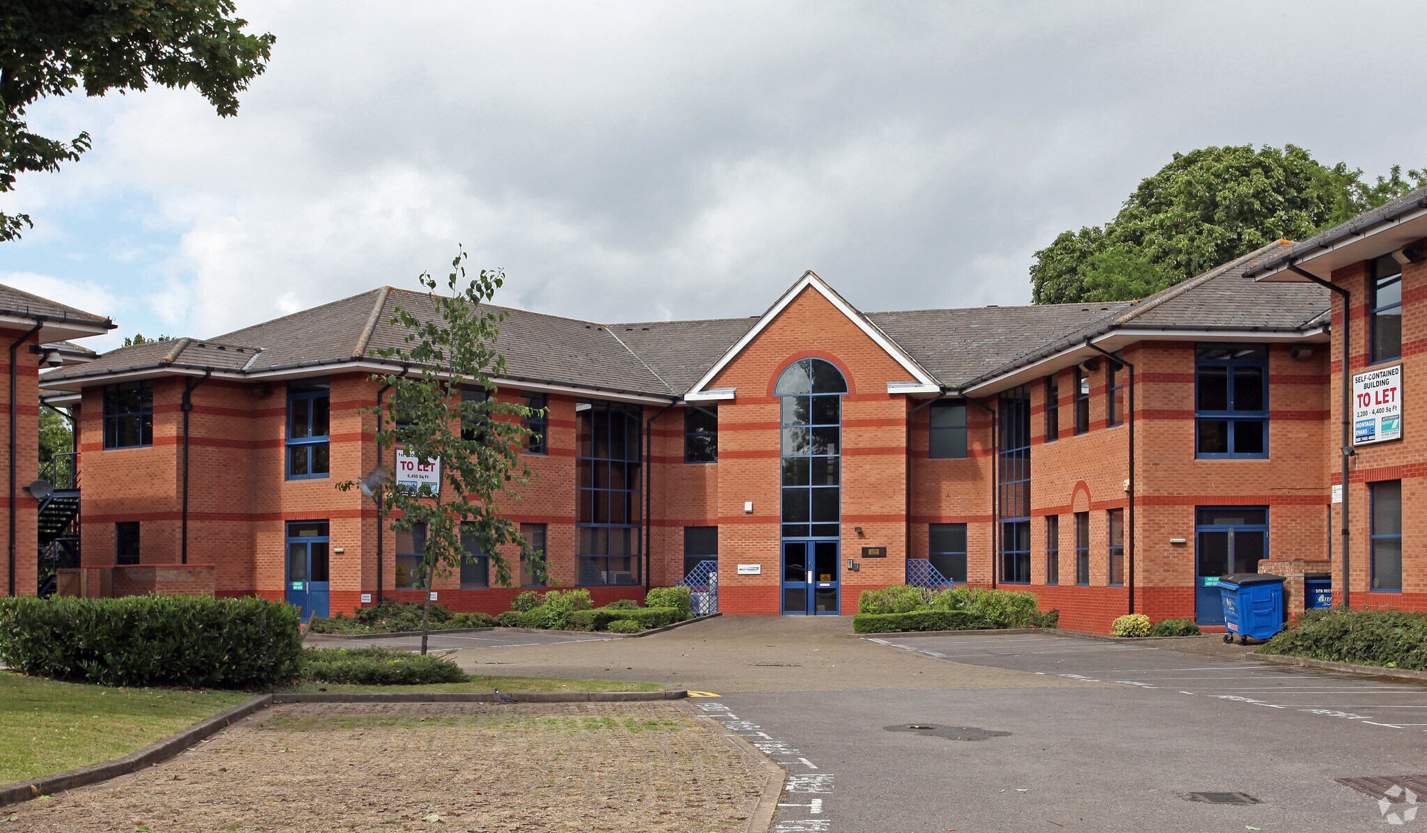 Meadowbank, Bourne End for sale Primary Photo- Image 1 of 1